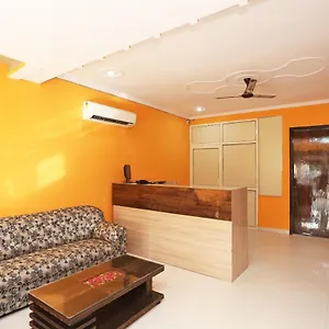 Oyo Rose Residency Near Dwarka Sector 9 Metro Station India