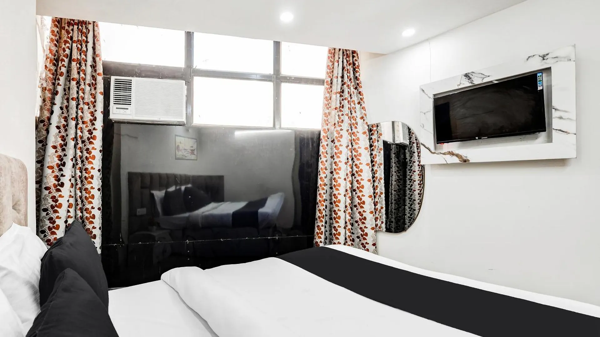 Hotel O Clock Tower Inn New Delhi 3*,