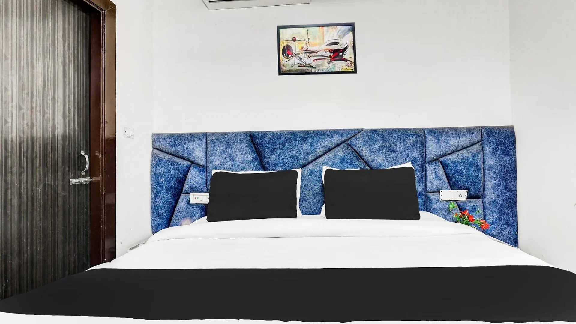 ***  Hotel O Clock Tower Inn New Delhi India